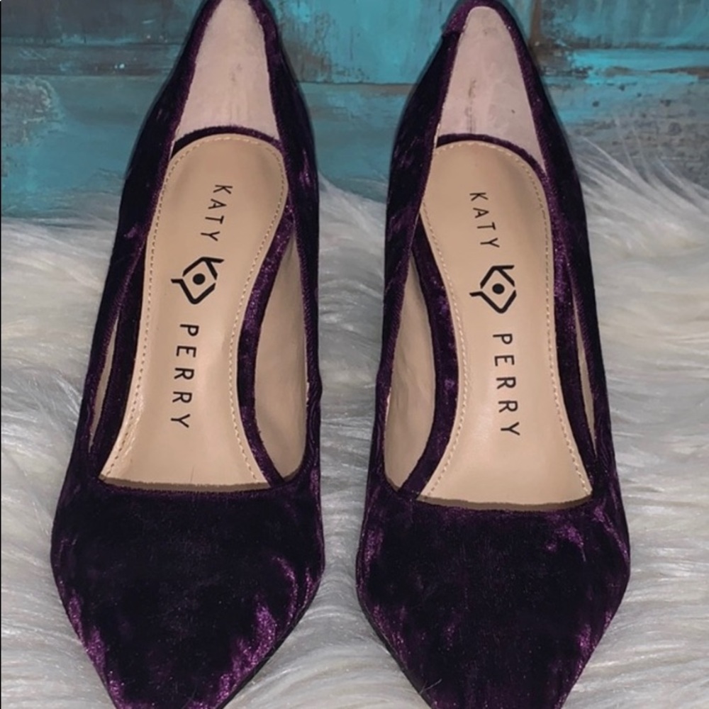 Katy Perry “The Sissy” Plum, Velvet Pump